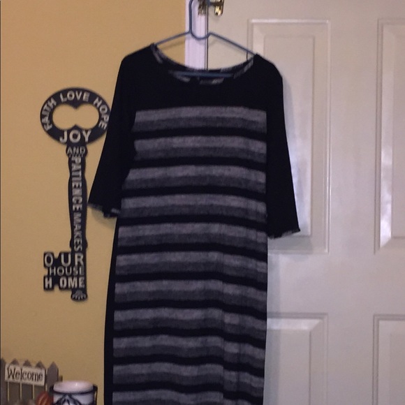 Stylish Black Dress with 3/4 sleeves! - Picture 9 of 9